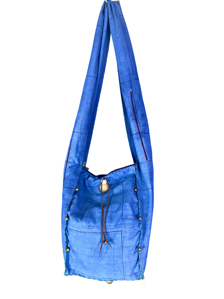 Earth Kiss - Sling Tote