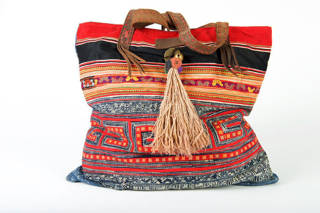 Young Rebel - Large Vintage Boho Shoulder Bag Hmong Red and Black Patterned Fabric