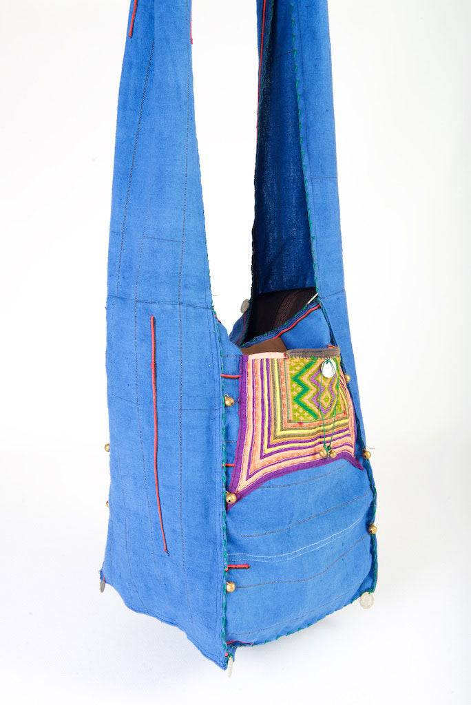 Earth Kiss - Sling Tote